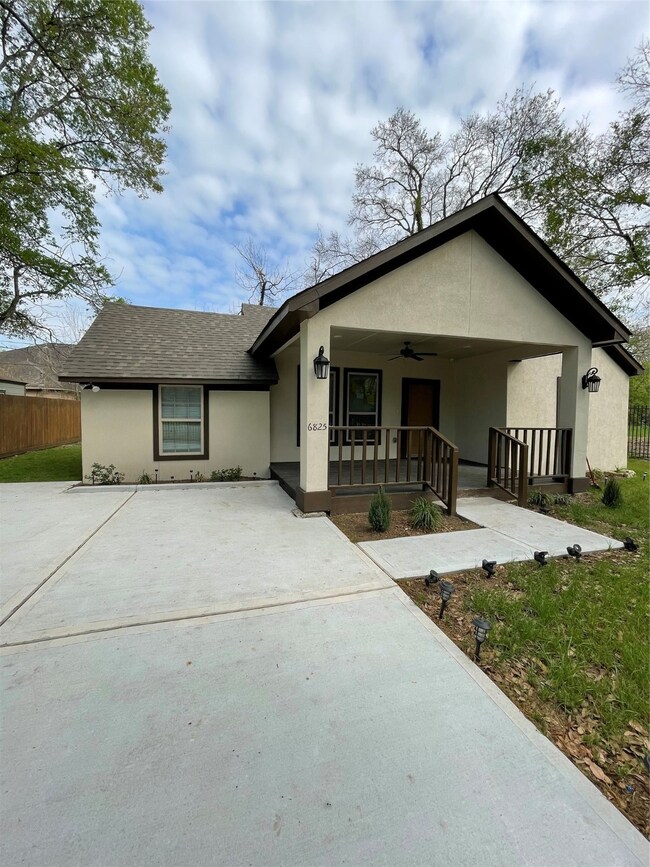 6825 Sherwood Dr, Houston, TX 77021 - photo 4