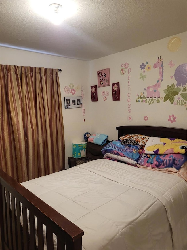 21003 NW 14th Place unit 4, Miami, FL 33169 - photo 2