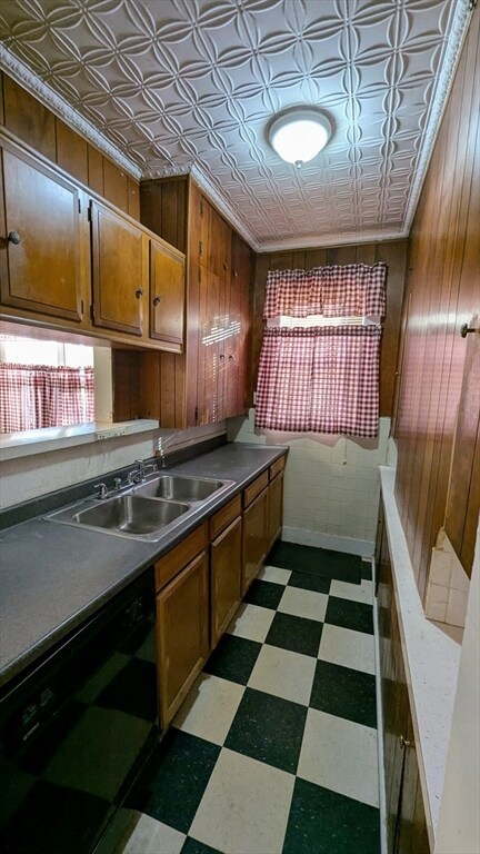 21 Fremont St, Lowell, MA 01850 - photo 5