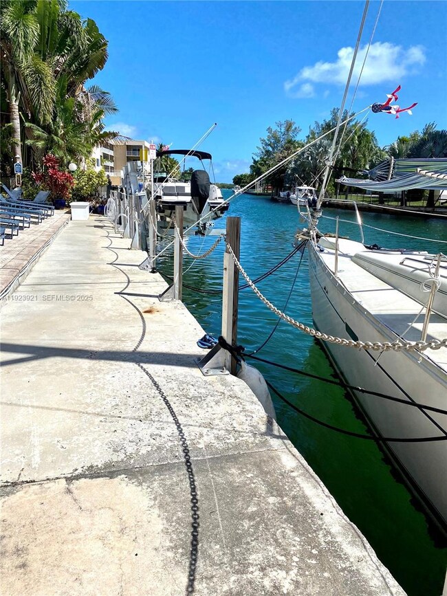 1650 NE 115th St unit 405, Miami, FL 33181 - photo 7