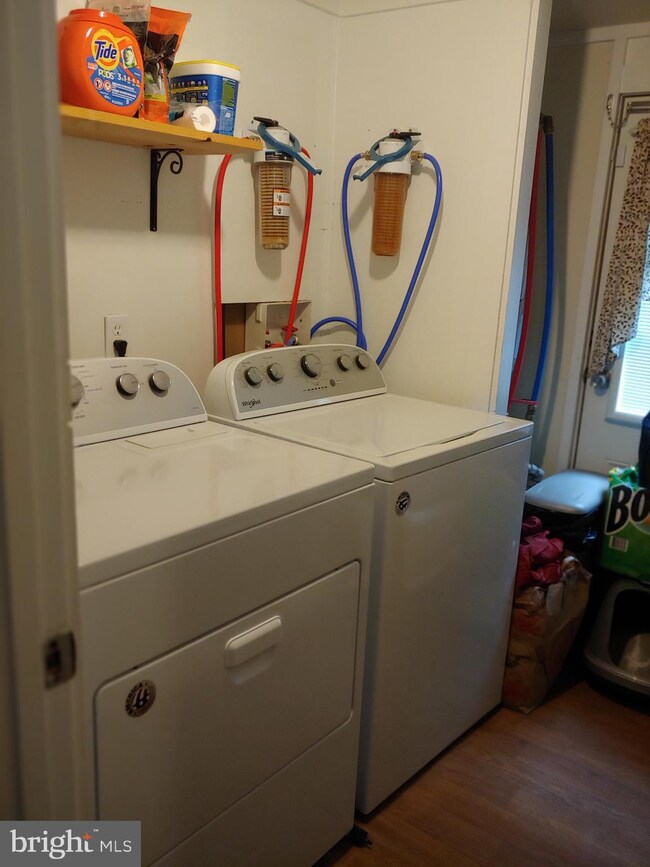 1504 Flanders Ln, Harwood, MD 20776 - photo 6