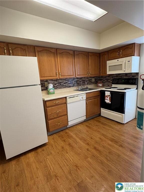 Kitchen with white appliances