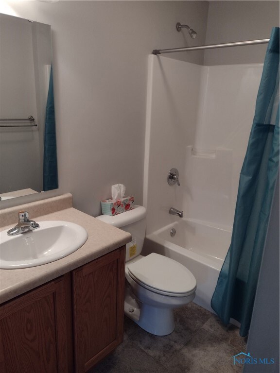 Hall full bathroom.