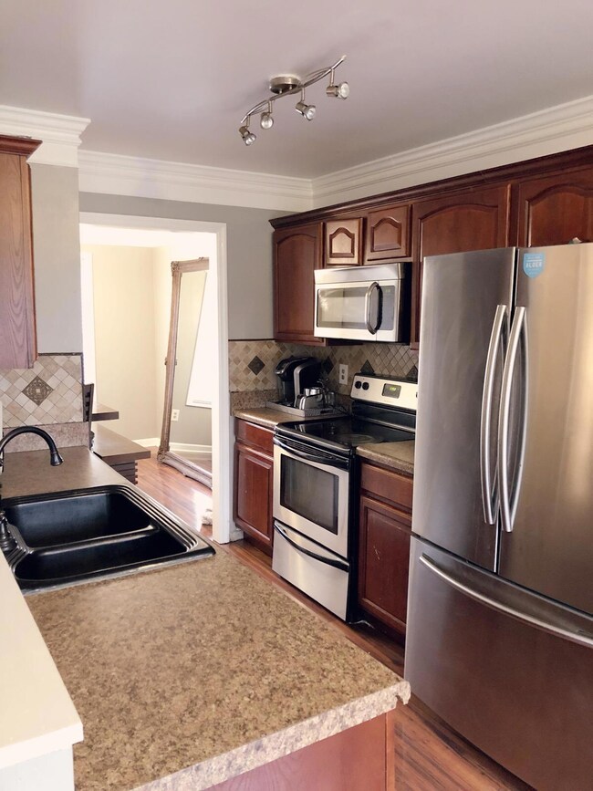 Kitchen With Appliances