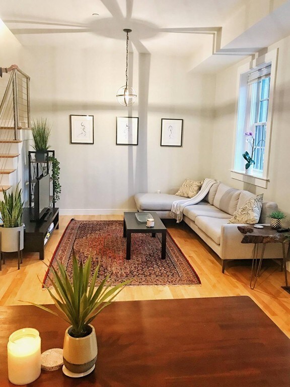 72 Hamilton St unit 5, Cambridge, MA 02139 - photo 2