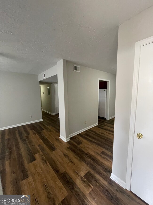 155 Bowen St unit 9, Carrollton, GA 30117 - photo 4