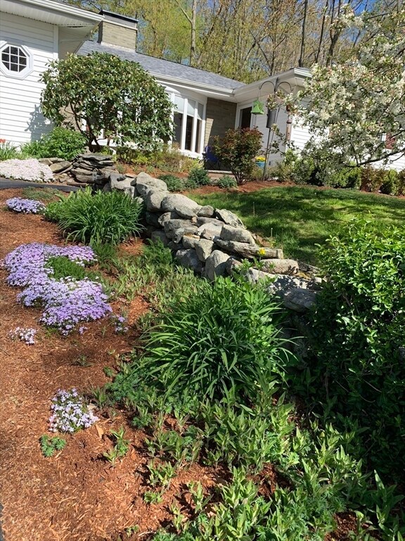 49 Flagg Rd, Southborough, MA 01772 - photo 5