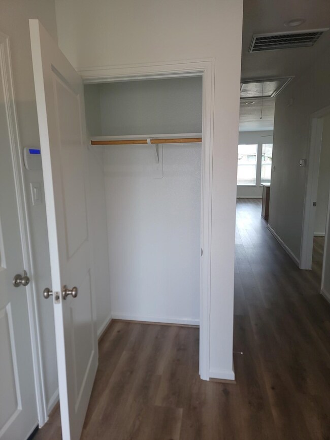 1011 Tillman Ln, East Bernard, TX 77435 - photo 3