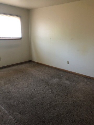 804 N Gladstone Ave unit B, Aurora, IL 60506 - photo 5