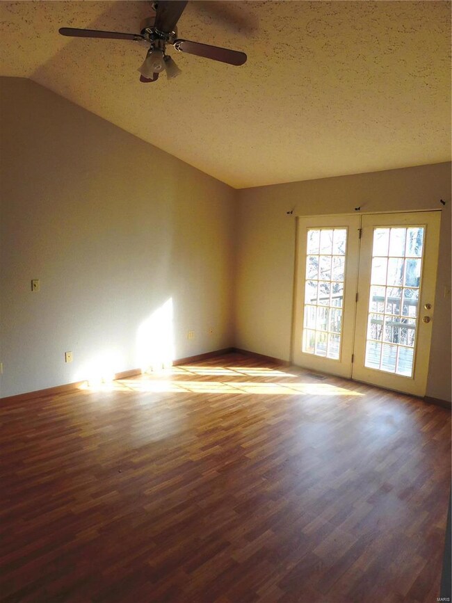 13625 Tassel Rd, Saint Robert, MO 65584 - photo 6