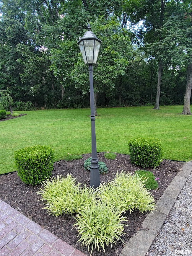 2753 N Stanford Rd, Flora, IL 62839 - photo 6