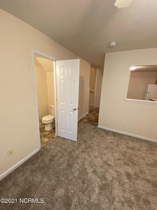 350 Bracken Place, Jacksonville, NC 28540 - photo 5