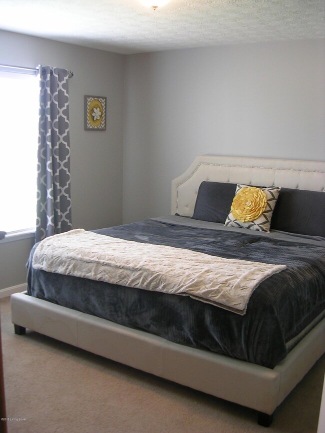 127 Crossfield Dr, Mount Washington, KY 40047 - photo 3