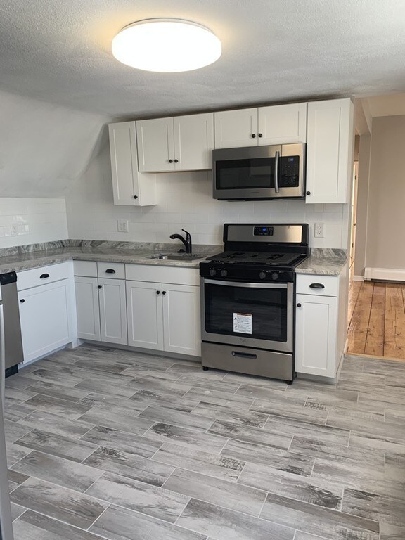 33 Bennett St, Wakefield, MA 01880 - photo 4