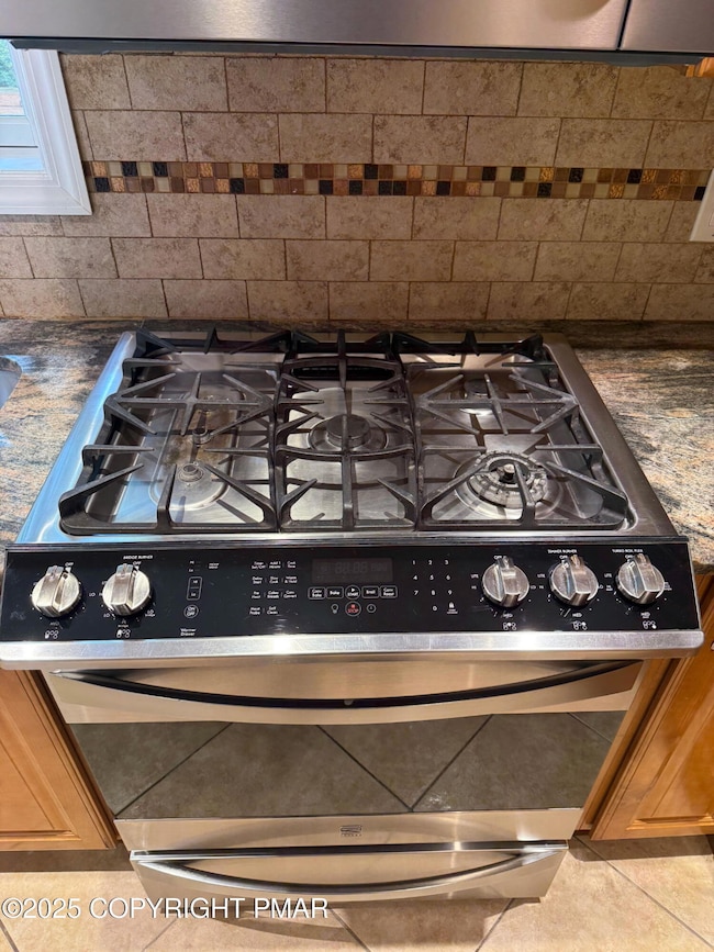 5864 Decker Rd, Bushkill, PA 18324 - photo 7