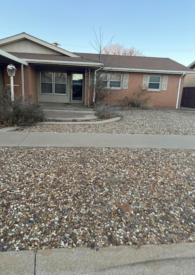 1600 W Lynn St, Slaton, TX 79364 - photo 2