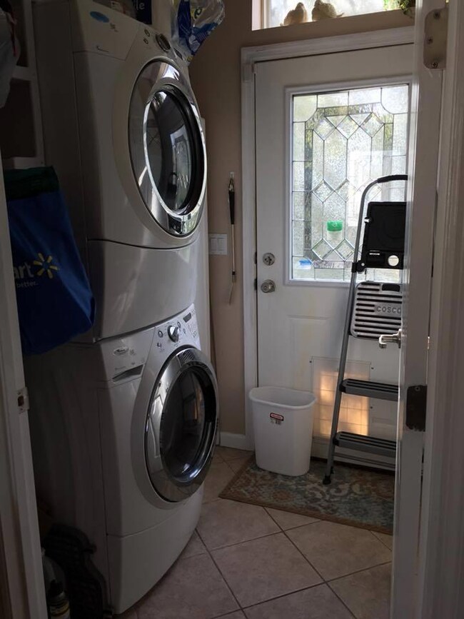 46730530_893776250826426_771630246691602