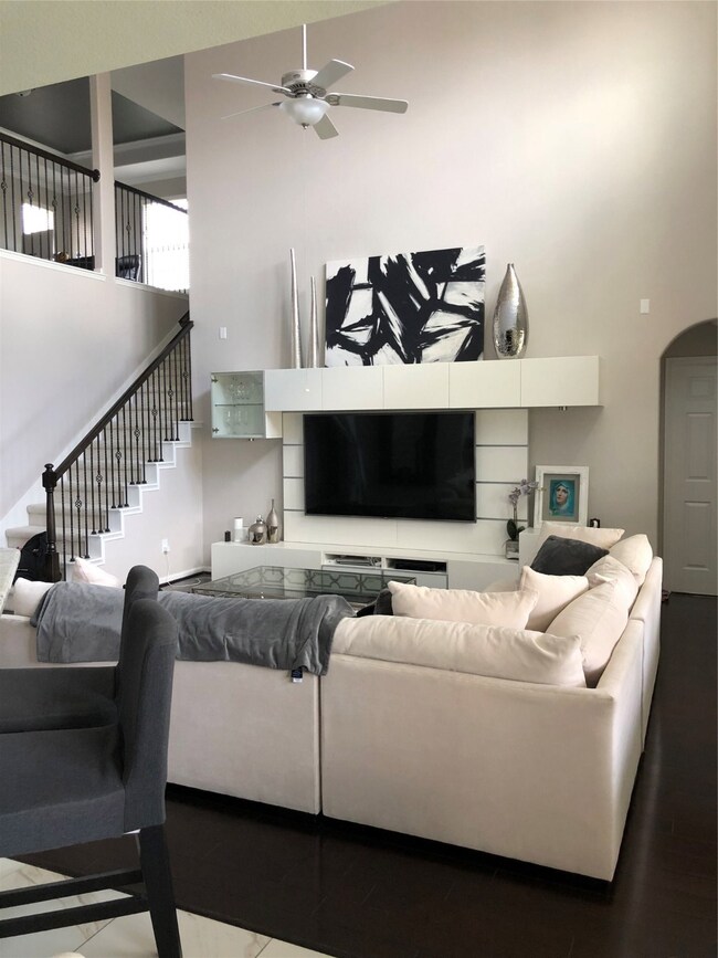 27515 Wade Springs Ct, Fulshear, TX 77441 - photo 4