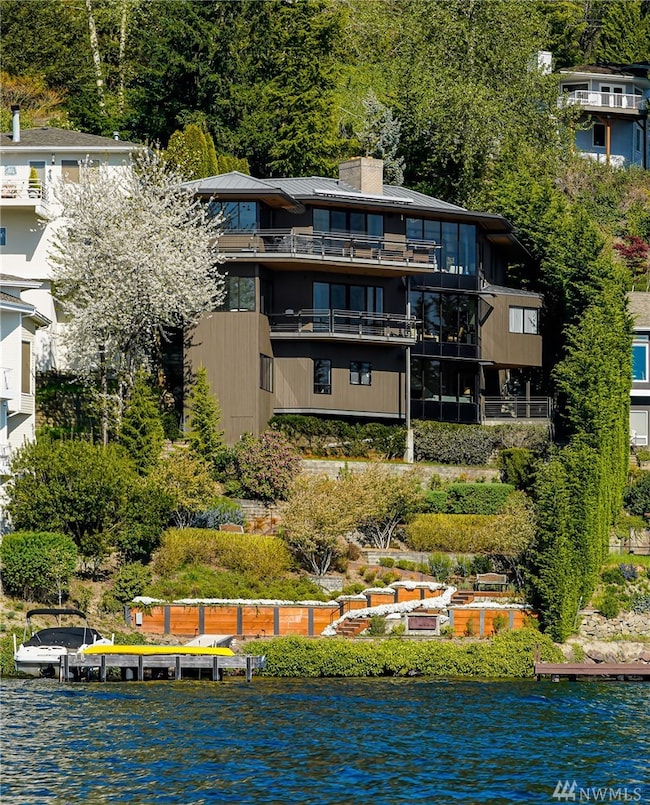 7703 W Mercer Way, Mercer Island, WA 98040 - photo 2