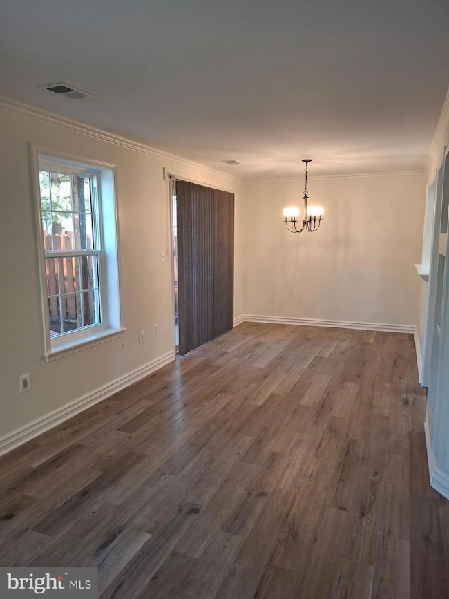 8033 Lantern Ct, Manassas, VA 20109 - photo 2