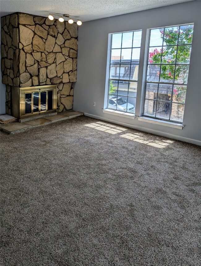 8560 Park Ln unit 237, Dallas, TX 75231 - photo 4