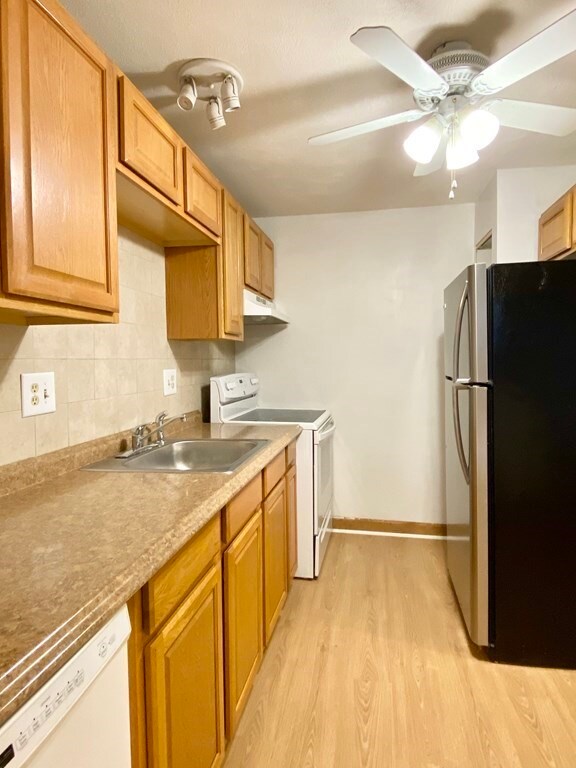 200 Governors Dr unit 27, Winthrop, MA 02152 - photo 4