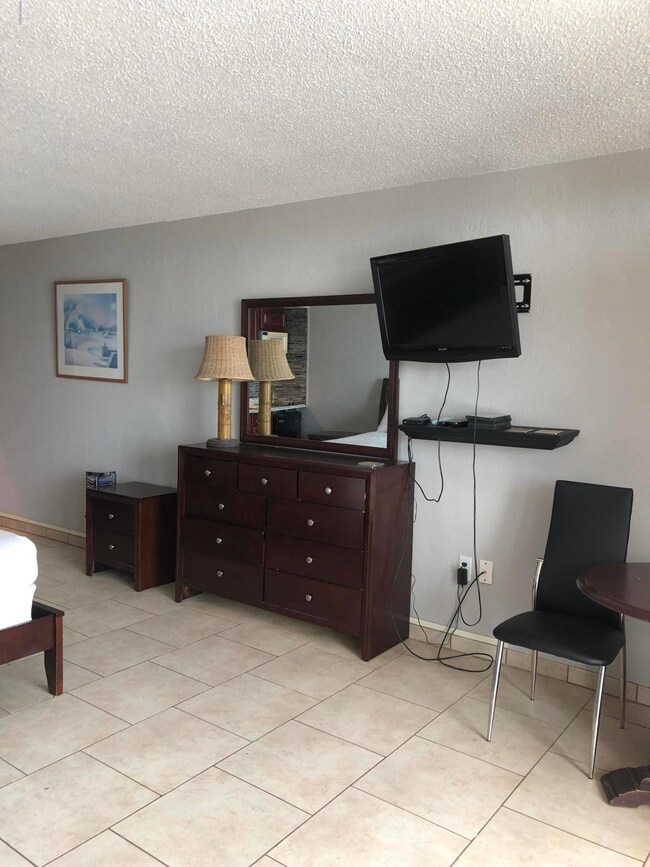 2301 S Atlantic #543