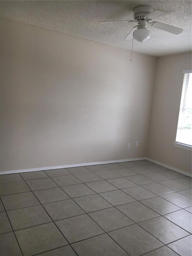 2203 Key Ct W unit 438, Kissimmee, FL 34741 - photo 7