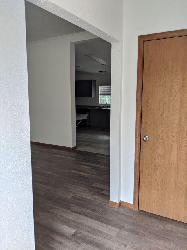 202 W Us Highway 20, La Porte, IN 46350 - photo 2