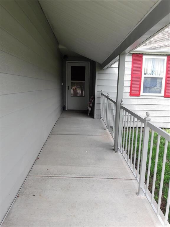 No step entry makes wheel chairs a breeze! Front d