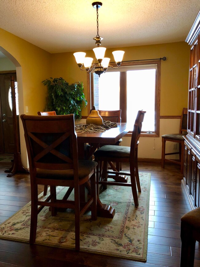 400 E Oakmond Ave, Mitchell, SD 57301 - photo 7