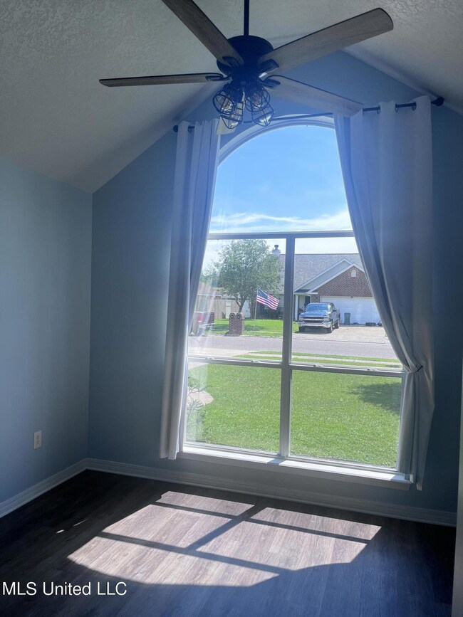 320 Pinecrest Blvd, Long Beach, MS 39560 - photo 2