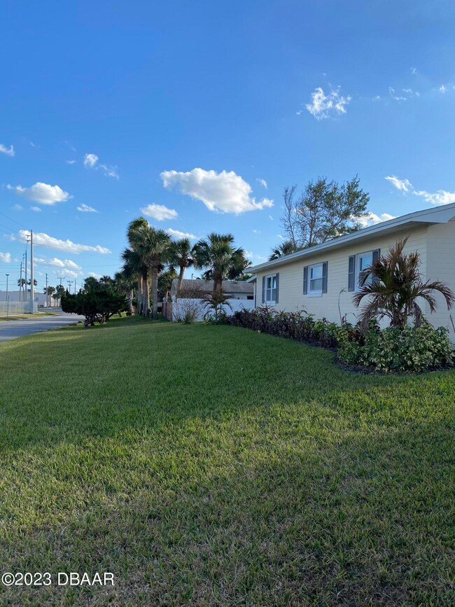 364 Fordham Dr, Daytona Beach, FL 32118 - photo 5