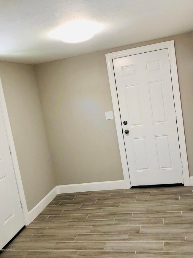 5312 Attleboro St, Jacksonville, FL 32205 - photo 6