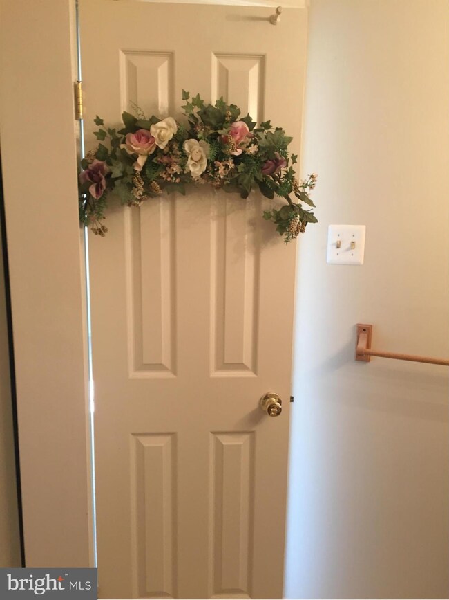 200 Oak Leaf Cir unit J, Abingdon, MD 21009 - photo 2