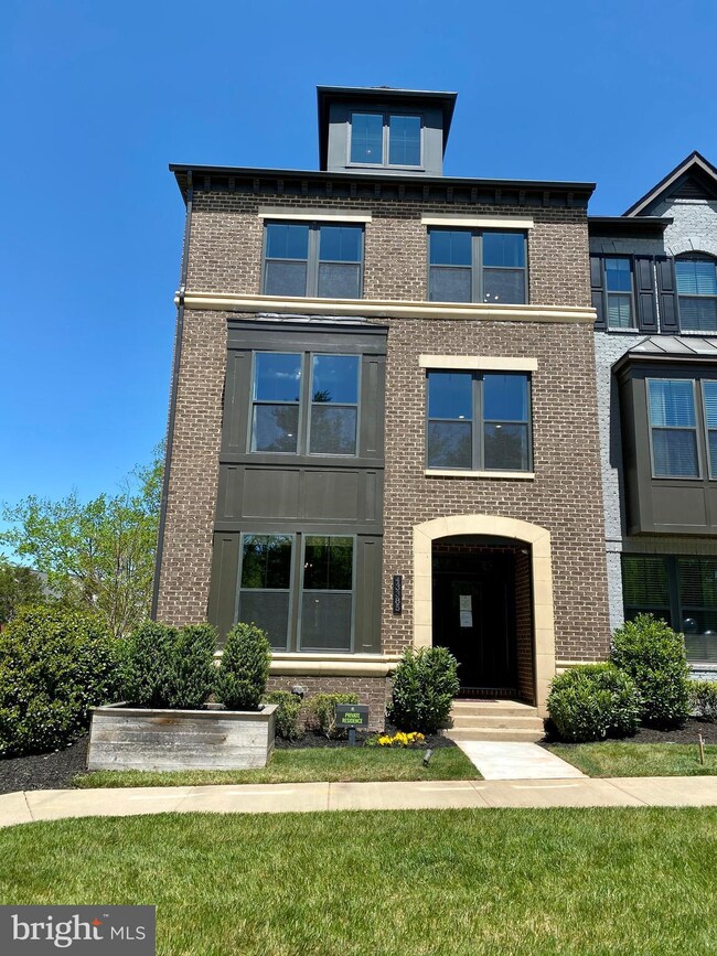 43385 Ghazwa Square, Ashburn, VA 20148 - photo 2