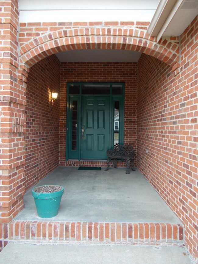 4909 McKenna Ct 047