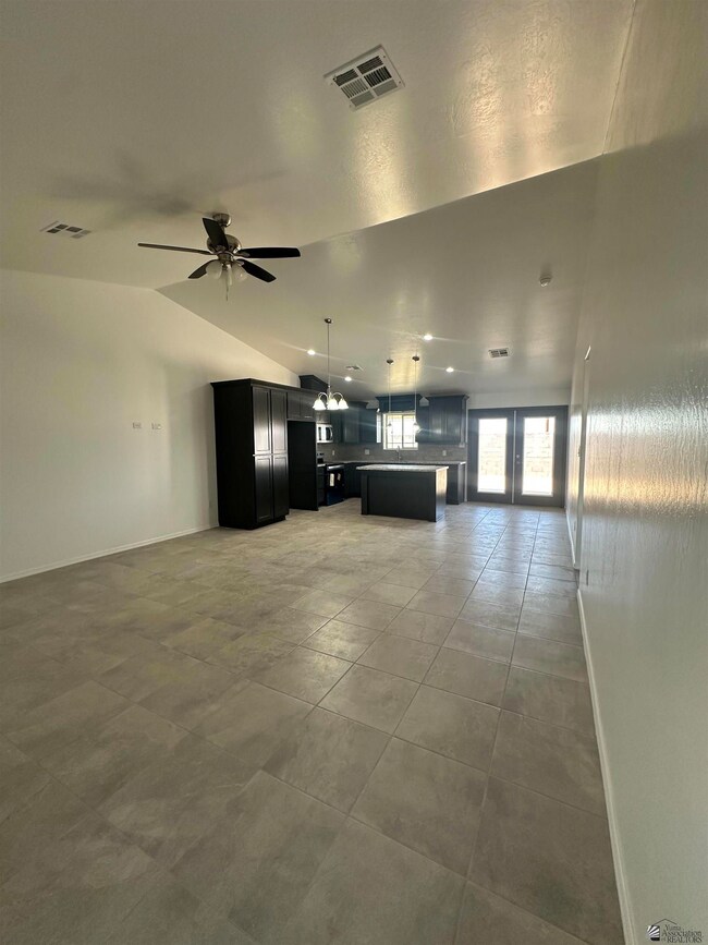 10752 E 45 Place, Yuma, AZ 85367 - photo 3