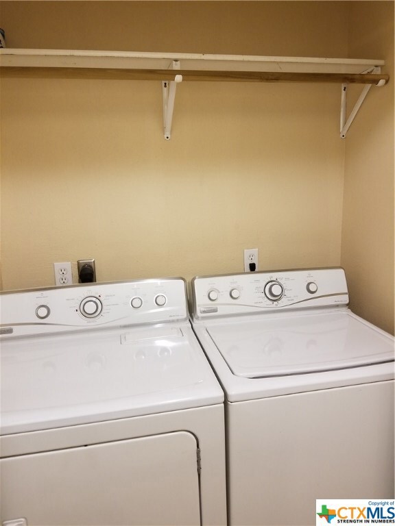 203 S Mitchell St unit 5, San Marcos, TX 78666 - photo 6