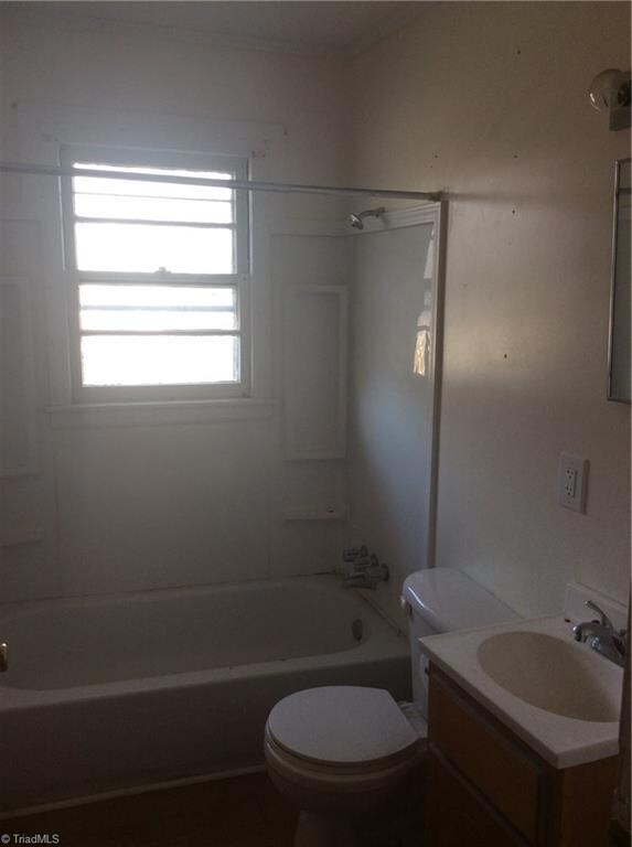 101 N Branch St, Reidsville, NC 27320 - photo 5