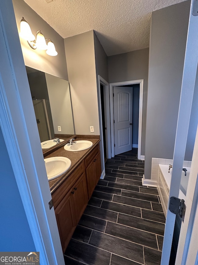 1212 E Barnard St, Glennville, GA 30427 - photo 7