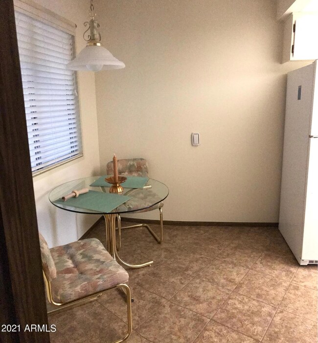 14034 N Palm Ridge Dr W, Sun City, AZ 85351 - photo 3