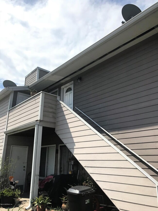 Unit 2205 entry
