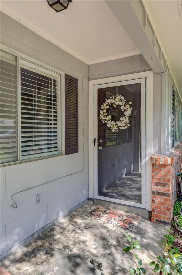 907 Kent Dr, Clinton, MS 39056 - photo 3