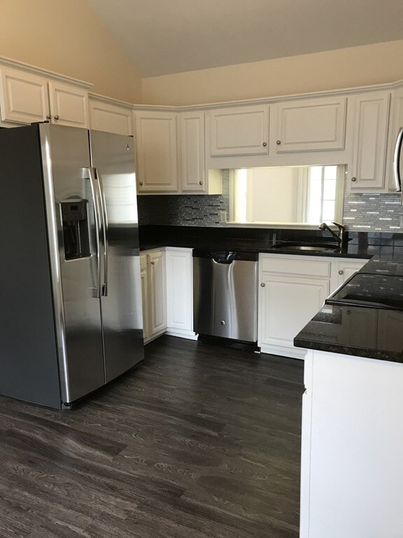 35 Kings Way unit TH 3, Waltham, MA 02451 - photo 3