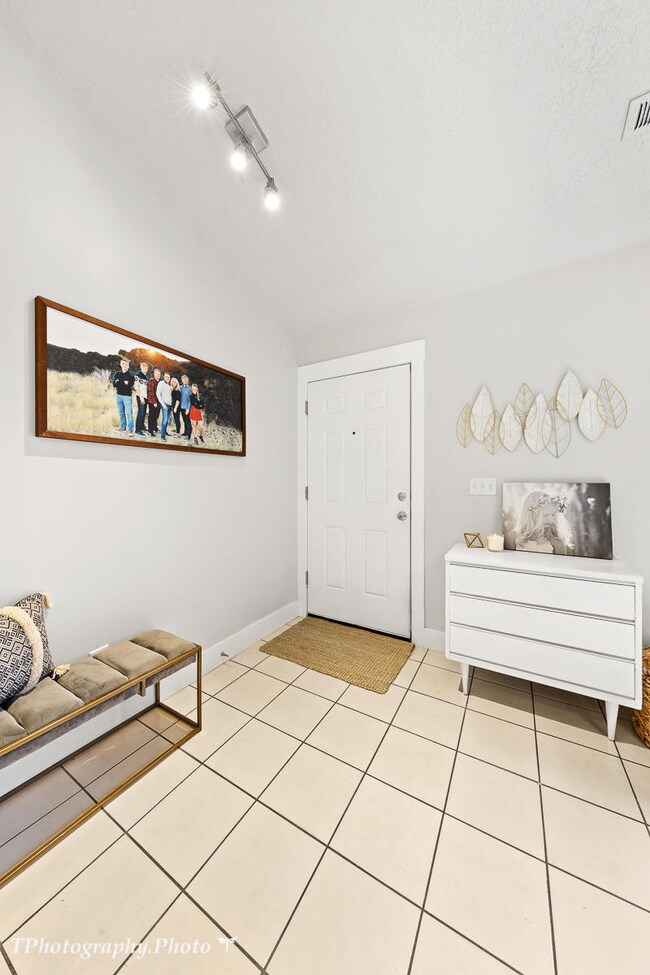 4 Entryway