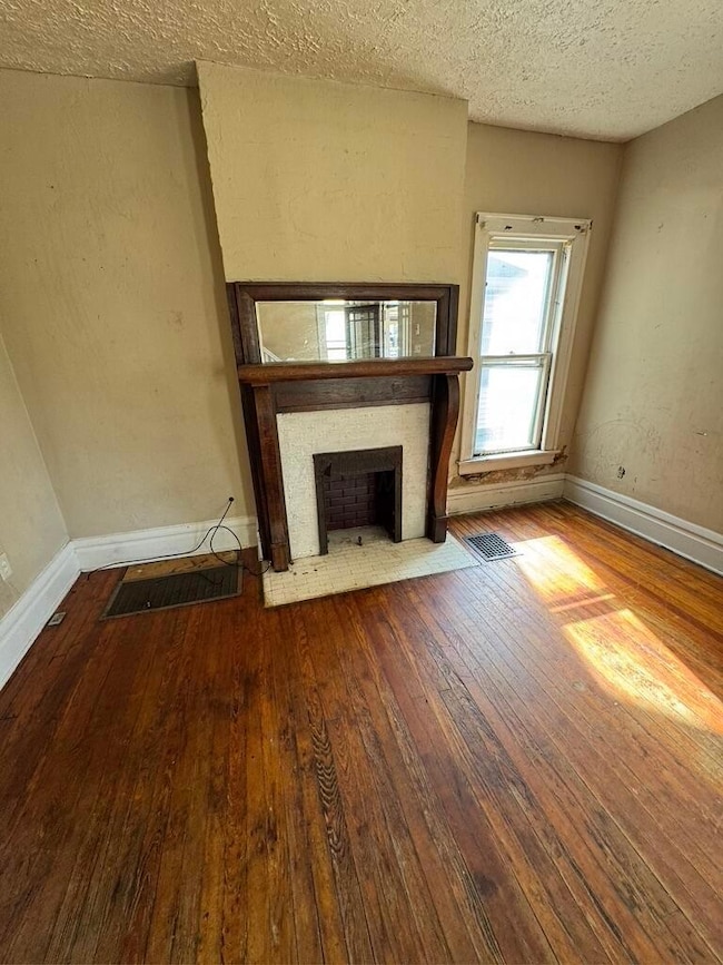 1B9CAB89-B342-4D6C-BED9-28DB8BD55CA5_1_1