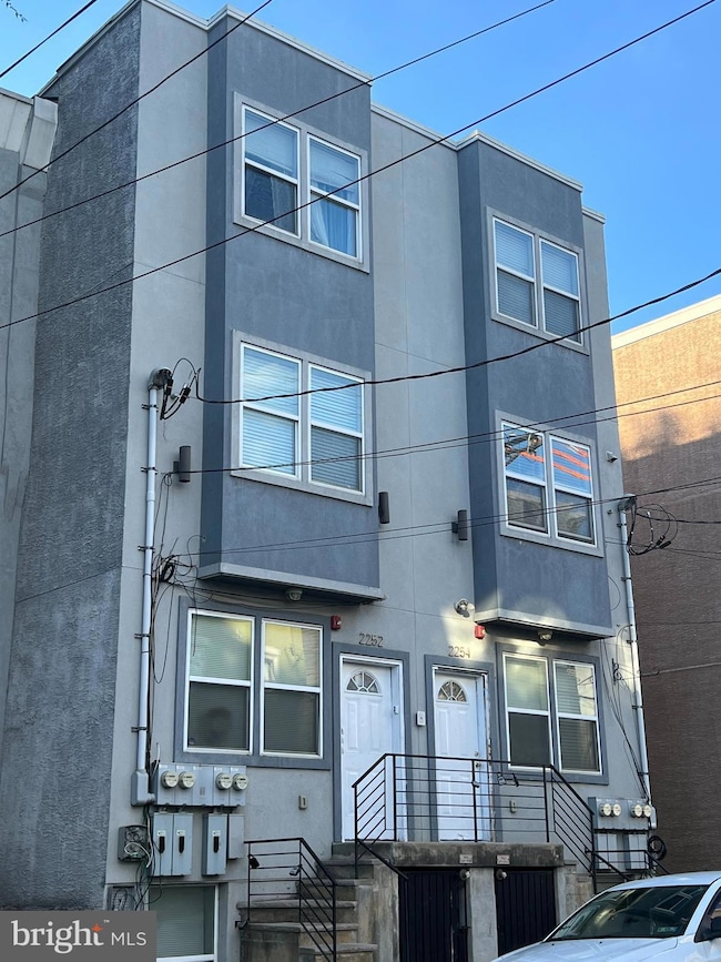2252 N 12th St, Philadelphia, PA 19133 - photo 2