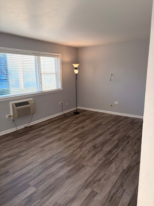 8808 45th Place unit 2, Brookfield, IL 60513 - photo 7