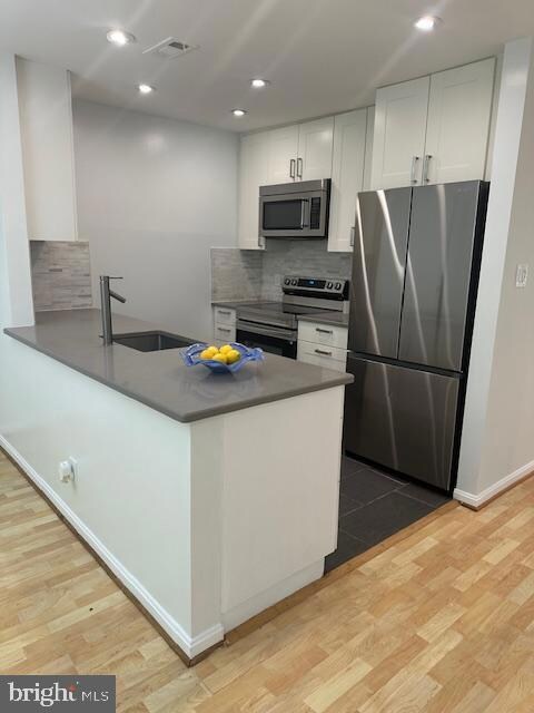 10454 Parthenon Ct, Bethesda, MD 20817 - photo 5